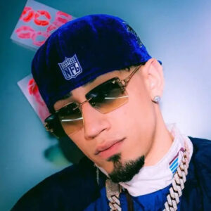 ¡Omar Courtz desembarca en Perú y promete encender el Costa 21 con puro fuego urbano!